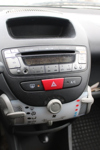 1468944-20 Peugeot 107 1.0 2011, 15047 mil (LTT274)