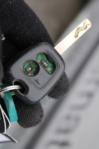 1468944-22 Peugeot 107 1.0 2011, 15047 mil (LTT274)