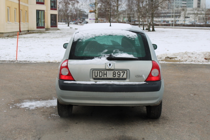 1468945-4 Renault Clio 1.4 2003, automat, 9871 mil (UDH897)