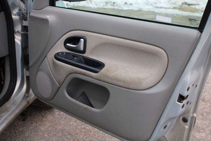 1468945-16 Renault Clio 1.4 2003, automat, 9871 mil (UDH897)