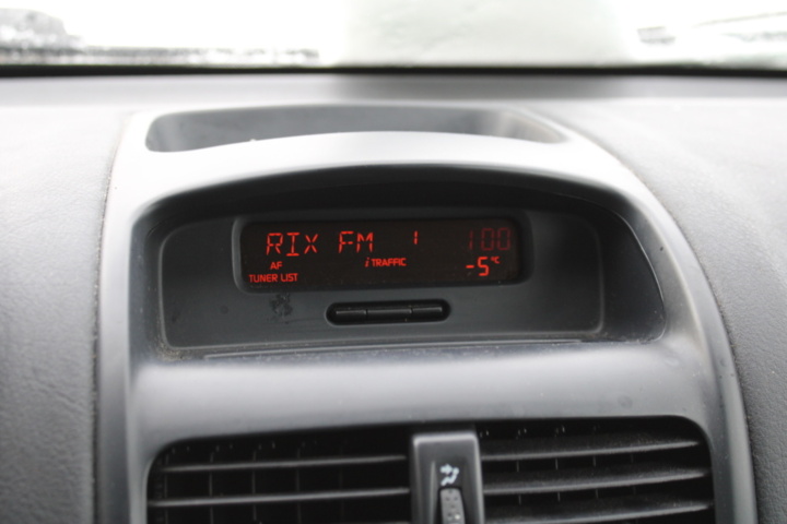 1468945-23 Renault Clio 1.4 2003, automat, 9871 mil (UDH897)