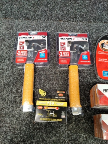 1468646-3 Häftpistoler med klammers Arrow