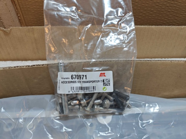 1400664-4 Nytt topplock VW 2.0 TDI (CAAC)