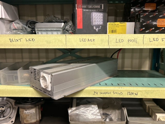 1457436-8 Collection of various electrical products - lamps, LED lighting, inverters, etc.