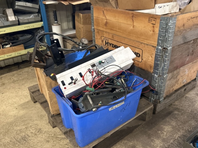 1457440-8 Lot of parts and documentation for RAC-T units