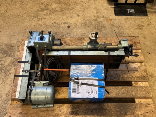 1457438-1 Benchtop lathe - incl. extra chuck