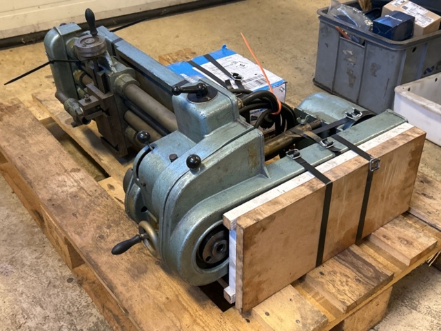 1457438-10 Benchtop lathe - incl. extra chuck