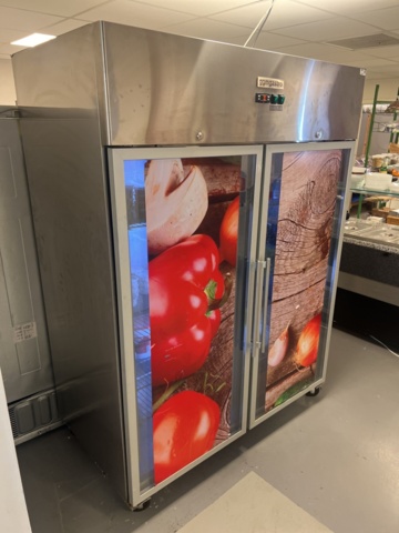 1469514-5 Kylskåp med glasdörrar på hjul - ggmgastro KS1400GN