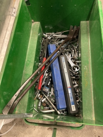 1470146-2 Verktygsvagn med innehåll - Kvickman