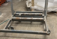 1470152 Plåtrullare på hjul med vev