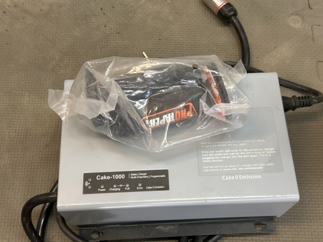 1457448-11 Elektrisk enduro/cross - Cake Kalk