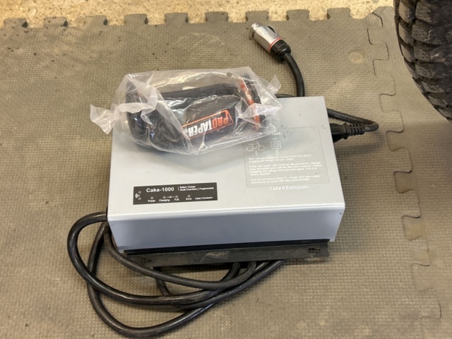 1457450-10 Elektrisk enduro/cross med Öhlins-dämpare - Cake Kalk