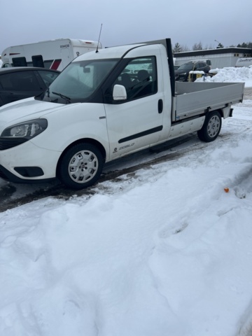 1470158-2 Fiat Doblò WORK UP 1.6 Multijet Manuell, 105hk -2022