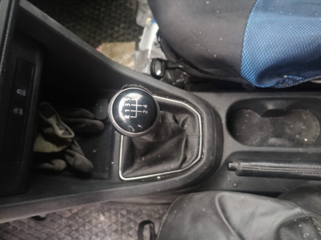 1401225-24 Volkswagen Caddy Van 2.0 TDI BMT -2019 Reparationsobjekt