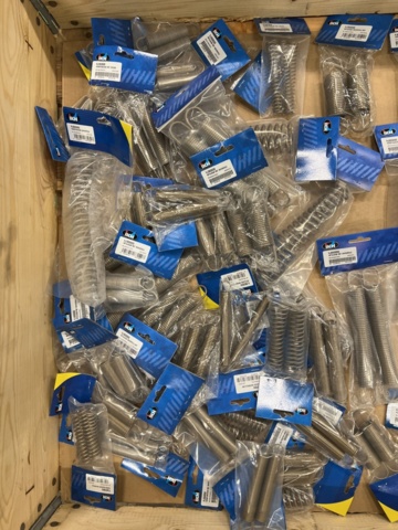 1471143-4 Lot with compression springs, IKH