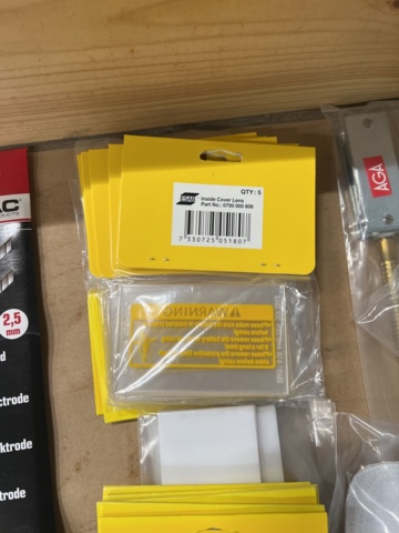 1471152-10 Assortment of welding accessories