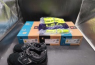 1407621 Skyddsskor,  4 st, olika modeller + sweatshirt stl S
