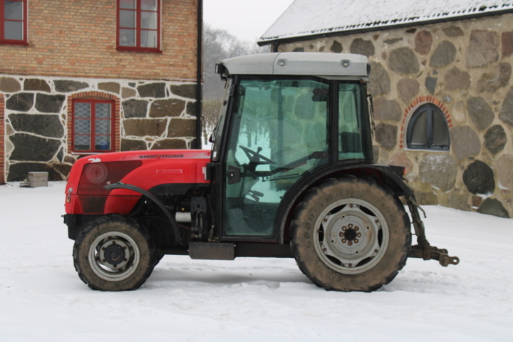 1470707-2 Traktor Massey Ferguson 3435GE 2004 (2481 h)