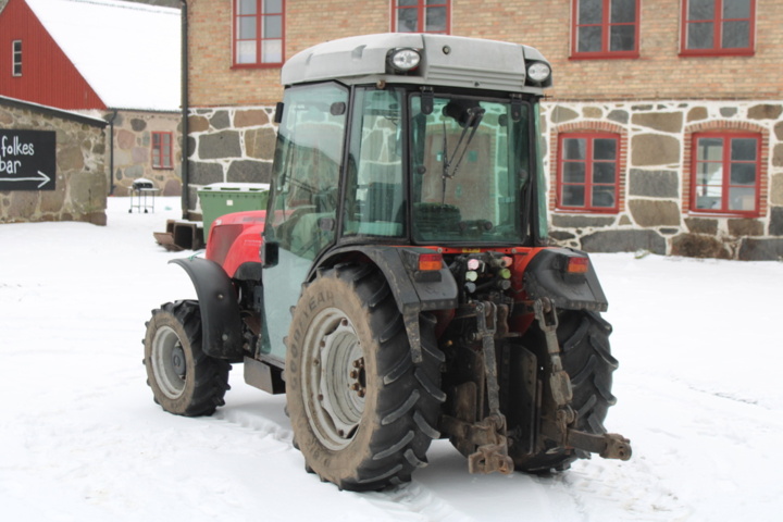 1470707-8 Traktor Massey Ferguson 3435GE 2004 (2481 h)