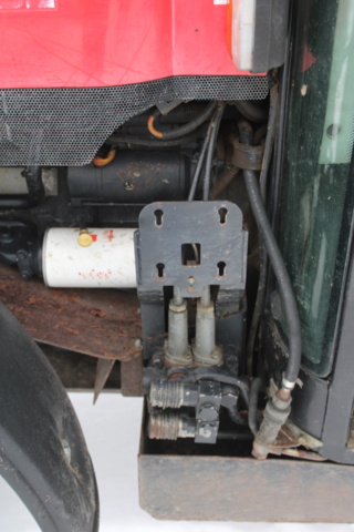 1470707-20 Traktor Massey Ferguson 3435GE 2004 (2481 h)