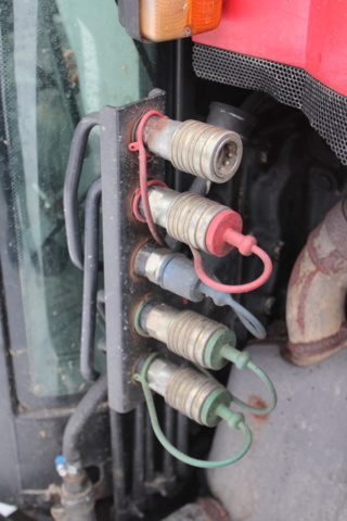 1470707-24 Traktor Massey Ferguson 3435GE 2004 (2481 h)