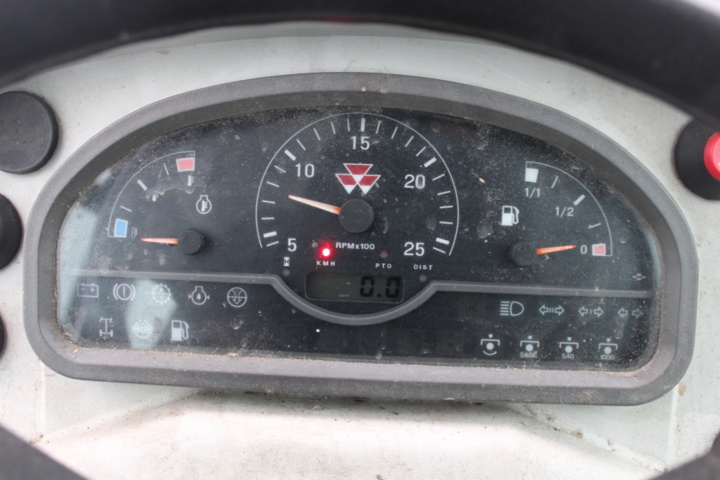 1470707-37 Traktor Massey Ferguson 3435GE 2004 (2481 h)