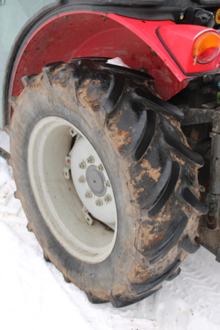 1470708-9 Traktor Massey Ferguson 3640GE 2013 (4164 h)