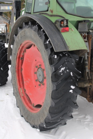 1470706-8 Traktor med frontlastare Fendt 280S 2003 (6710 h)