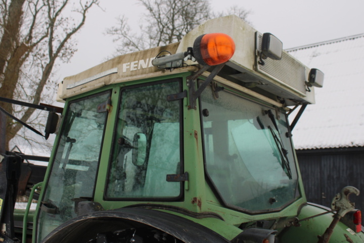 1470706-12 Traktor med frontlastare Fendt 280S 2003 (6710 h)