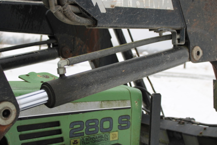 1470706-29 Traktor med frontlastare Fendt 280S 2003 (6710 h)