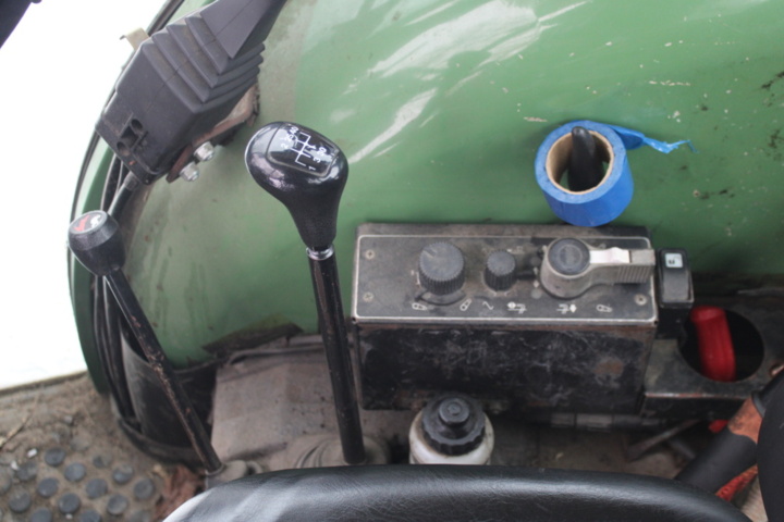 1470706-44 Traktor med frontlastare Fendt 280S 2003 (6710 h)