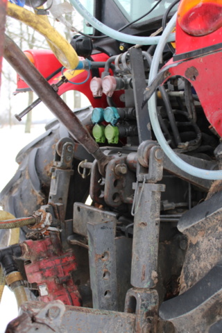 1470708-16 Traktor Massey Ferguson 3640GE 2013 (4164 h)