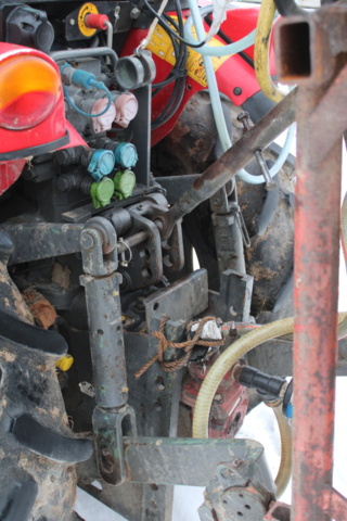 1470708-19 Traktor Massey Ferguson 3640GE 2013 (4164 h)