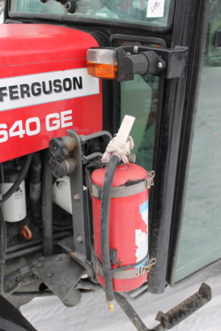 1470708-24 Traktor Massey Ferguson 3640GE 2013 (4164 h)