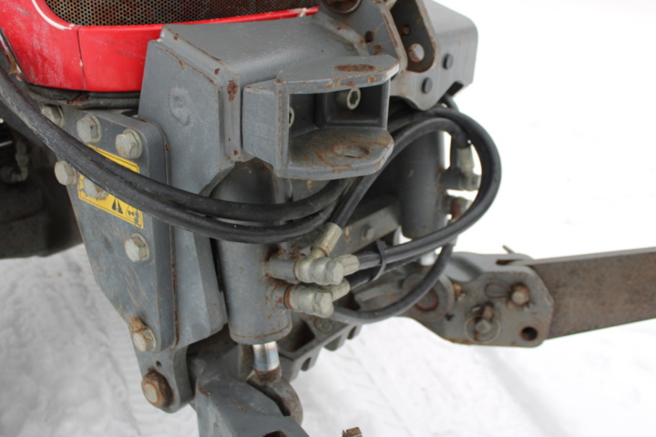 1470708-27 Traktor Massey Ferguson 3640GE 2013 (4164 h)