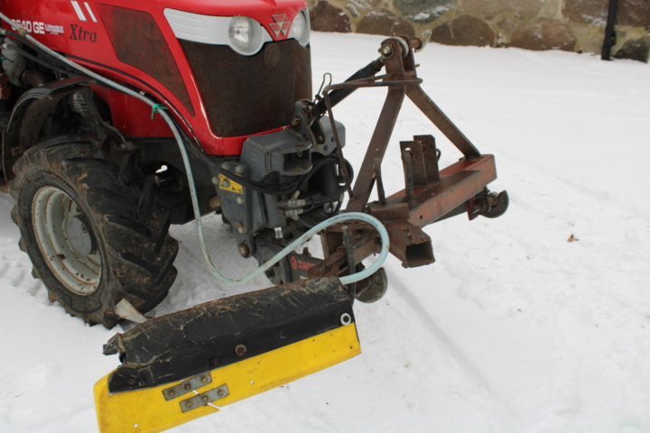 1470708-33 Traktor Massey Ferguson 3640GE 2013 (4164 h)