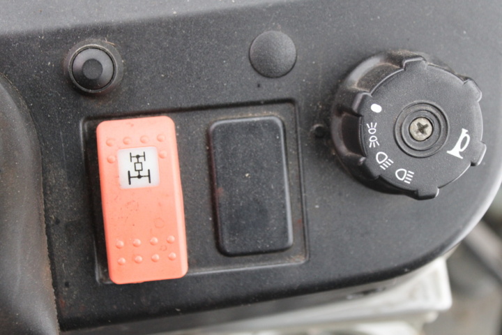 1470708-41 Traktor Massey Ferguson 3640GE 2013 (4164 h)