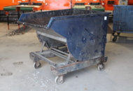1470710 Tippcontainer på hjul