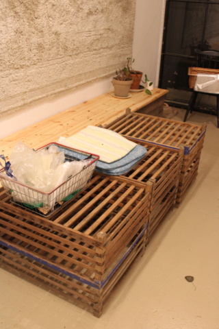 1471202-4 Alla möbler i caféet