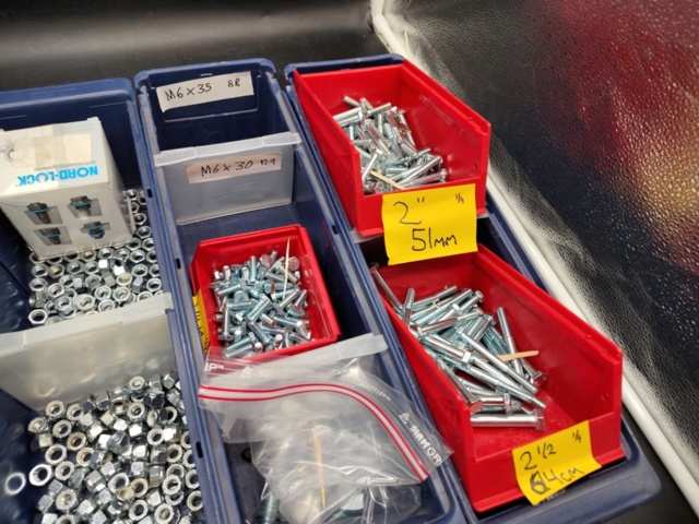 1471035-4 Fästelement - blandat sortiment