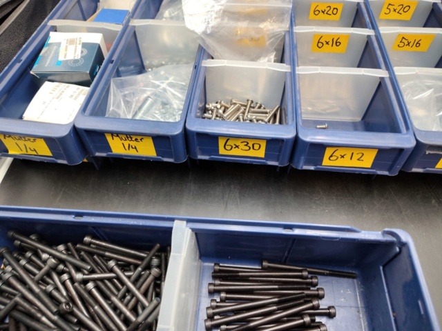 1471036-4 Fästelement - blandat sortiment