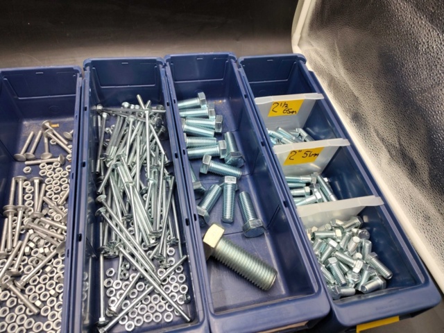 1471041-4 Fästelement - blandat sortiment