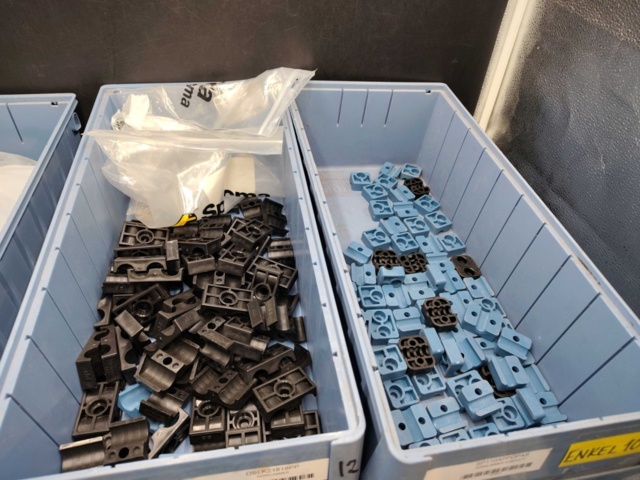 1471053-3 Rörklammer, flera st- Specma, enkel och dubbel