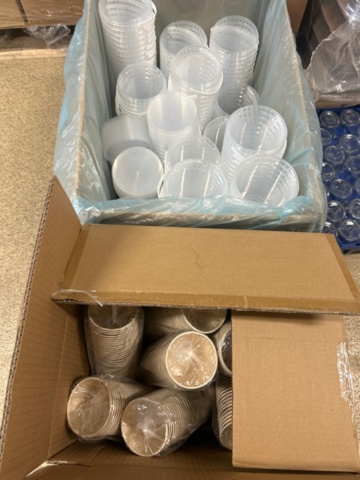 1436283-7 Samling med glasburkar, silikonformar, engångsmaterial och sopkärl