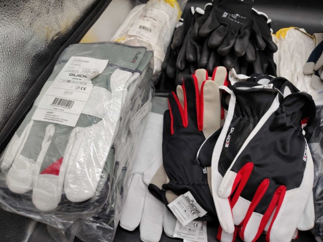 1472347-2 Arbetshandskar, 93 st, Guide – blandade modeller, stl 8