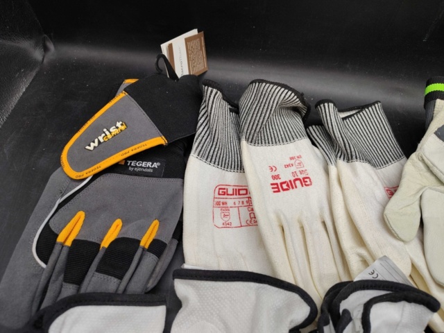 1472349-2 Work gloves, 12 pcs, Tegera/Guide - size 10, mixed models