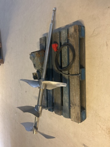 1470175-11 Omrörare