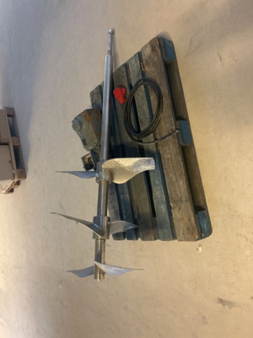 1470175-12 Omrörare