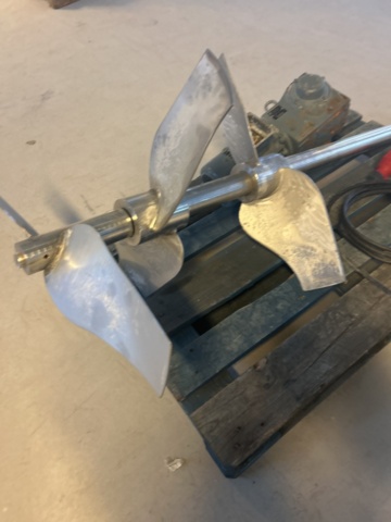 1470175-13 Omrörare