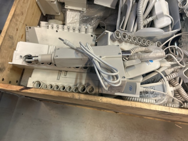 1470179-9 Parti elektriska linjärställdon